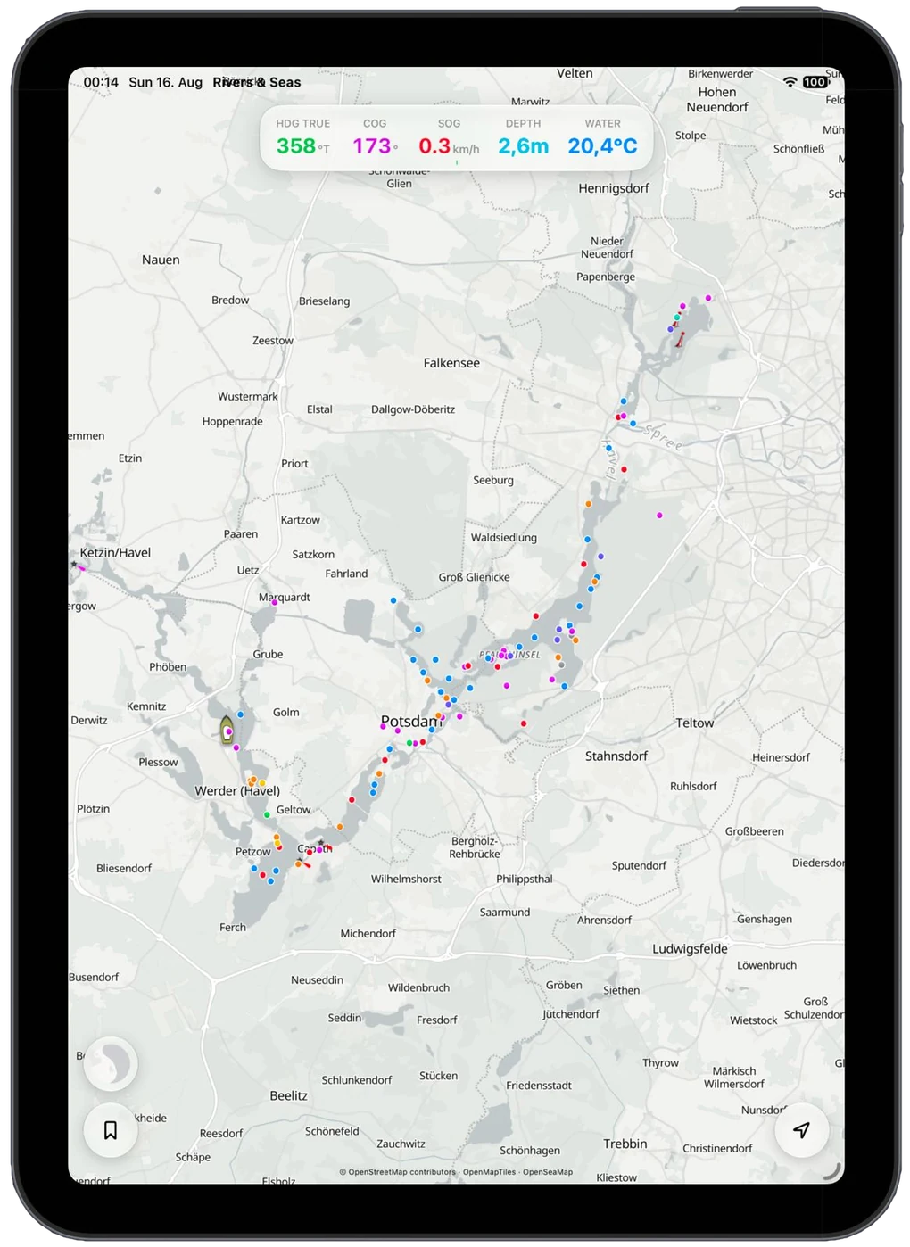 Rivers & Seas auf einem iPad mit vielen farbig markierten importierten Orten zwischen Potsdam und Berlin.