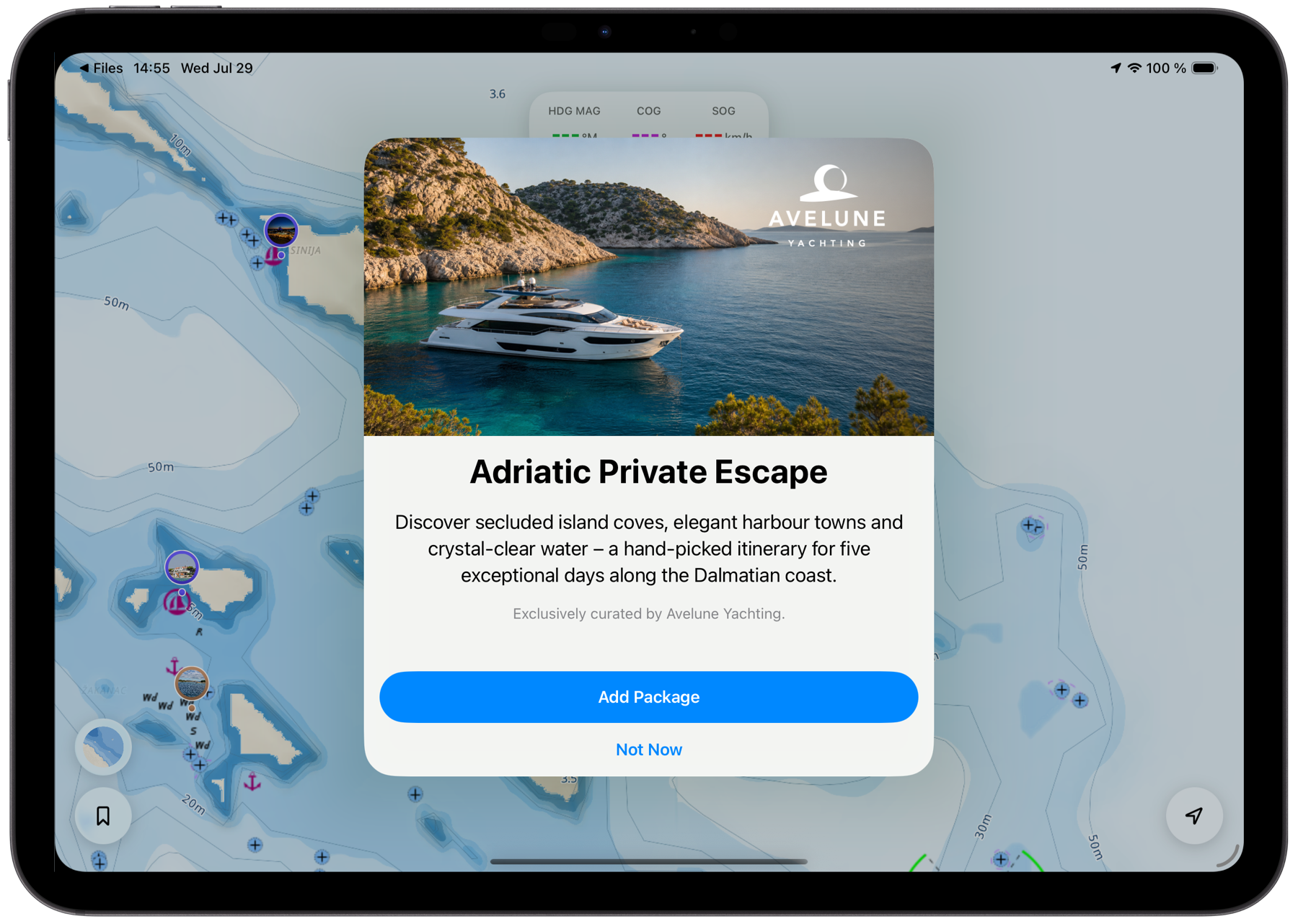 Ein gebrandetes Charterpaket von Avelune Yachting wird in Rivers & Seas auf einem iPad angeboten.