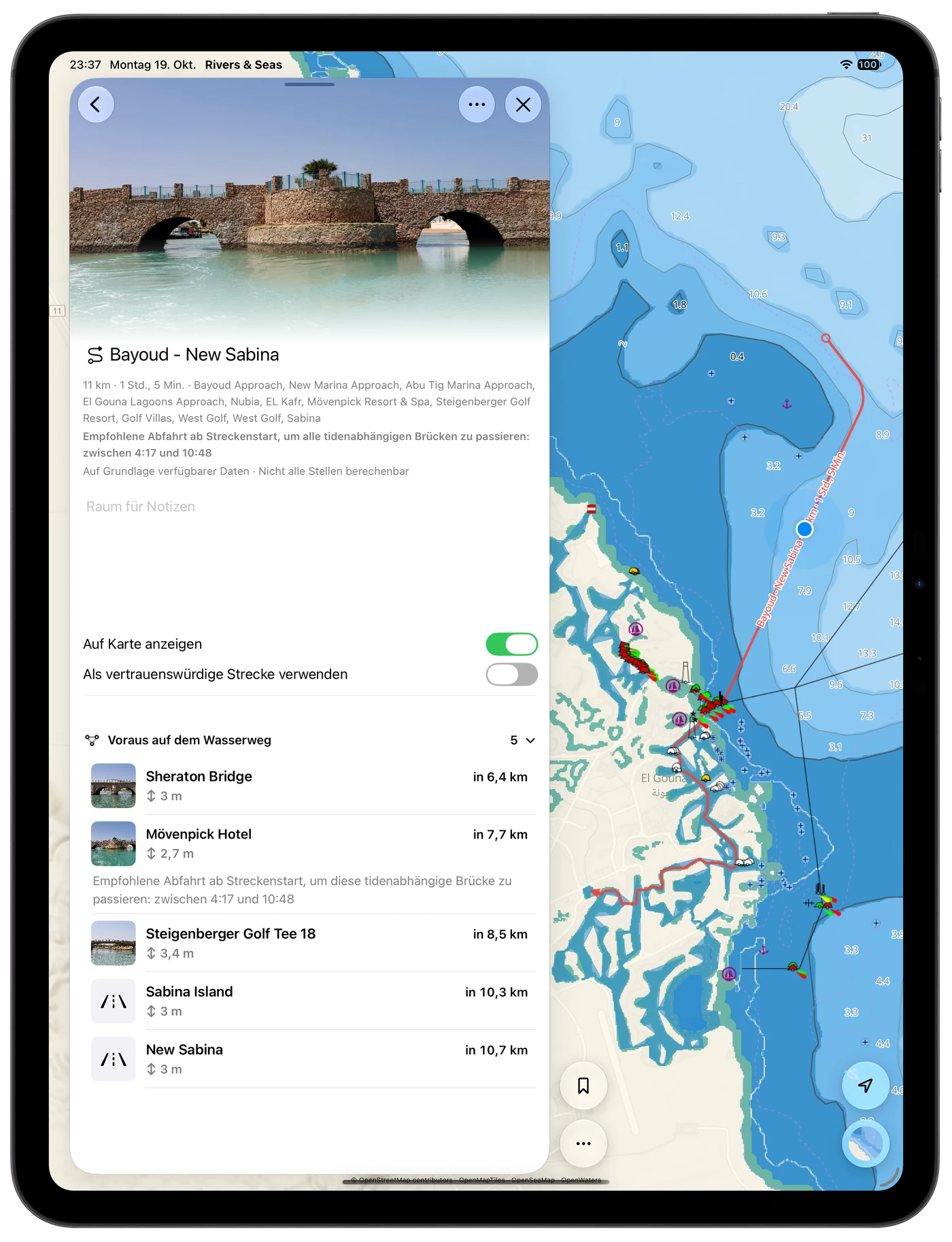 Track details in El Gouna show several bridges and advice for a tidal bridge.